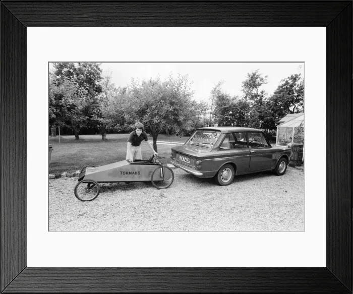 Framed Print : Lucas 2000 Electric Motor Contest. Picture shows car no: 16 Framed Print : Lucas 2000 Electric Motor Contest. Picture shows car no: 16