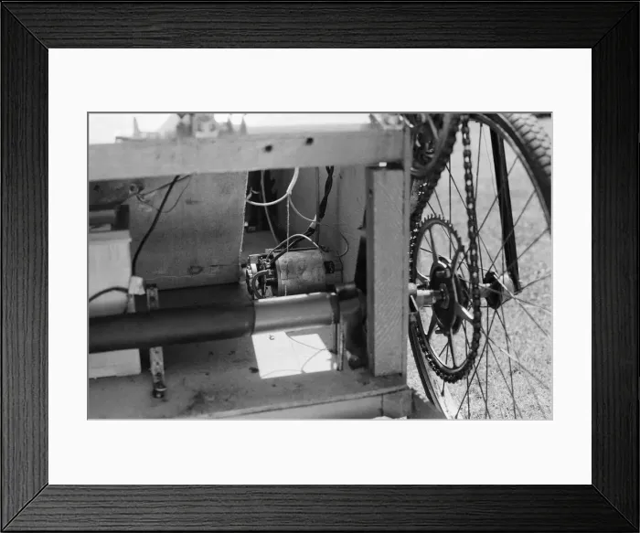 Framed Print : Lucas 2000 Electric Motor Contest. Picture shows car no: 16 Framed Print : Lucas 2000 Electric Motor Contest. Picture shows car no: 16