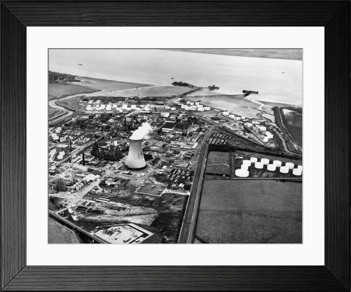 Framed Print : Aerial view of Saltend BP Chemical Works near Hull. 1st March 1974