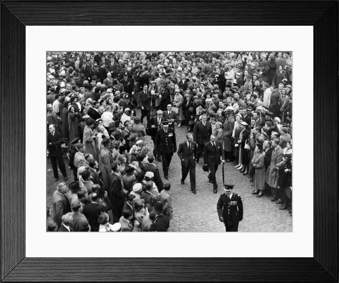 Framed Print : Prince Philip, Duke of Edinburgh visits Cardiff. 27th April 1957 Framed Print : Prince Philip, Duke of Edinburgh visits Cardiff. 27th April 1957