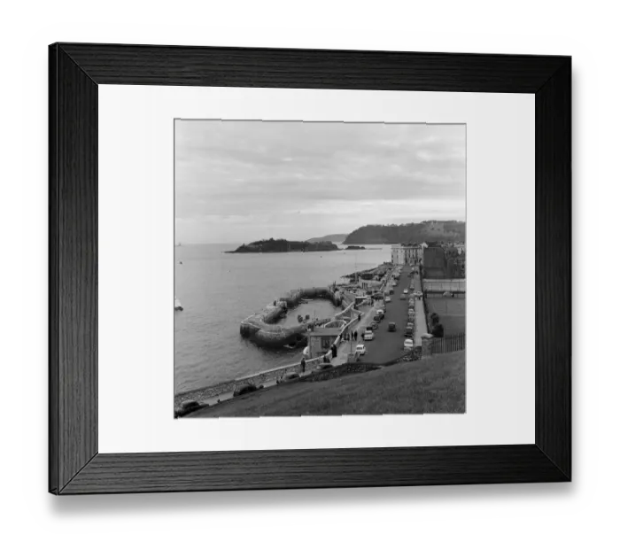 Framed Print : General views of Plymouth, Devon. Pictured, Plymouth Hoe and Drakes Island Framed Print : General views of Plymouth, Devon. Pictured, Plymouth Hoe and Drakes Island