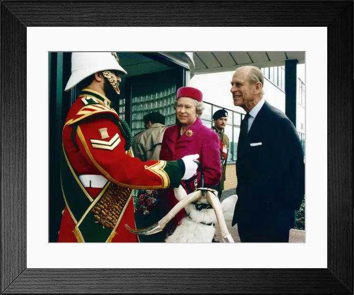 Framed Print : Royal visit, Queen Elizabeth II and Prince Philip visiting the Halla factory, Wales Framed Print : Royal visit, Queen Elizabeth II and Prince Philip visiting the Halla factory, Wales