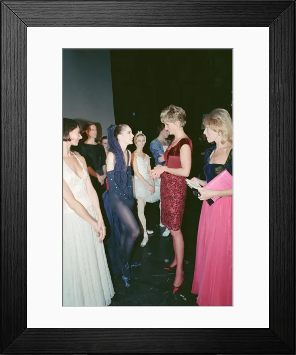 Framed Print : Princess Diana meets the young star ballerina Darcey Bussell (22 years old