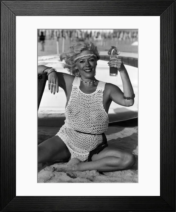 Framed Print : Actress Julie Goodyear, Bet Lynch in Coronation Street, on holiday in Portugal Framed Print : Actress Julie Goodyear, Bet Lynch in Coronation Street, on holiday in Portugal