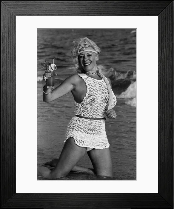 Framed Print : Actress Julie Goodyear, Bet Lynch in Coronation Street, on holiday in Portugal Framed Print : Actress Julie Goodyear, Bet Lynch in Coronation Street, on holiday in Portugal