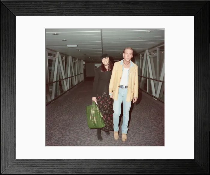 Framed Print : Matt Goss from the pop group Bros, and his girlfriend, model Melanie Sykes arrive Framed Print : Matt Goss from the pop group Bros, and his girlfriend, model Melanie Sykes arrive