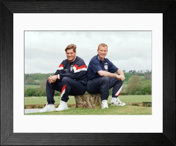Framed Print : England manager Glenn Hoddle and Alan Shearer. 29th April 1997 Framed Print : England manager Glenn Hoddle and Alan Shearer. 29th April 1997