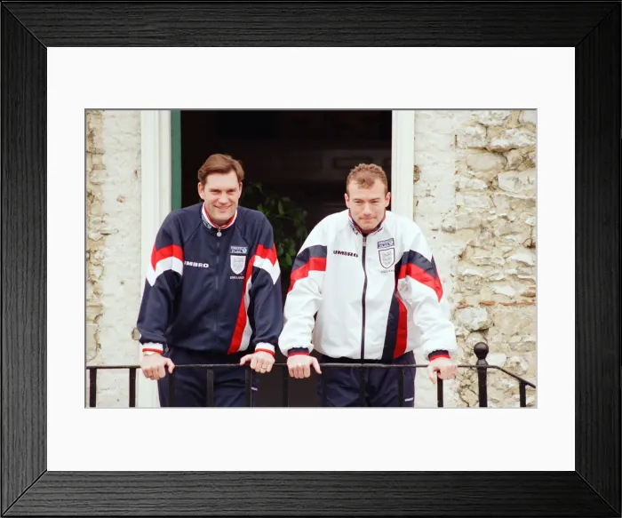 Framed Print : England manager Glenn Hoddle and player Alan Shearer pictured at Bisham Abbey Framed Print : England manager Glenn Hoddle and player Alan Shearer pictured at Bisham Abbey