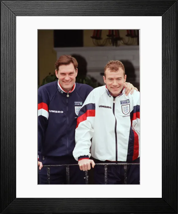 Framed Print : England manager Glenn Hoddle and player Alan Shearer pictured at Bisham Abbey Framed Print : England manager Glenn Hoddle and player Alan Shearer pictured at Bisham Abbey