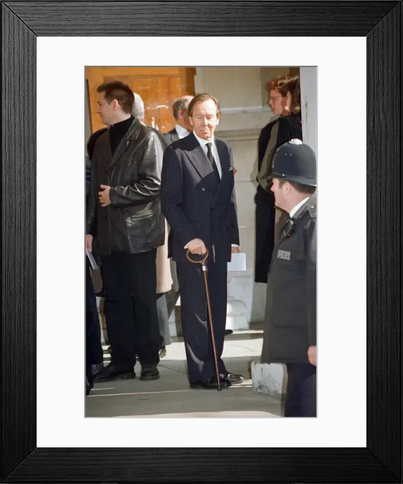 Framed Print : Lord Snowdon attending the photographer Terence Donovans memorial service at St