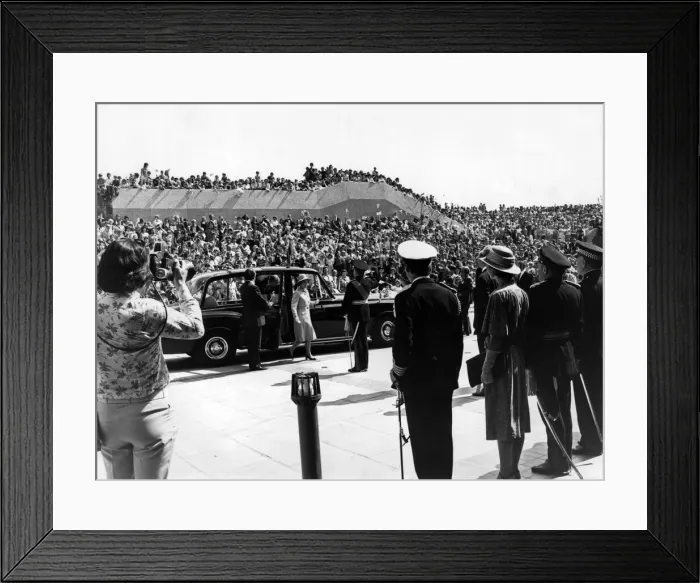 Framed Print : Queen Elizabeth II and Prince Philip visiting Wales during the silver jubilee tour Framed Print : Queen Elizabeth II and Prince Philip visiting Wales during the silver jubilee tour