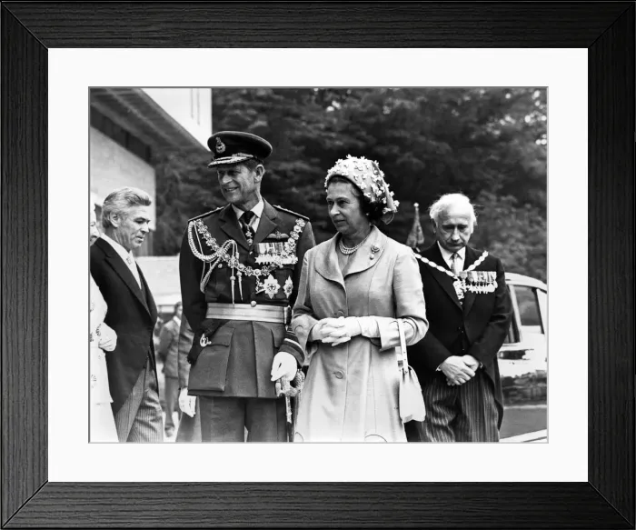 Framed Print : Queen Elizabeth II and Prince Philip visiting Wales during the silver jubilee tour Framed Print : Queen Elizabeth II and Prince Philip visiting Wales during the silver jubilee tour
