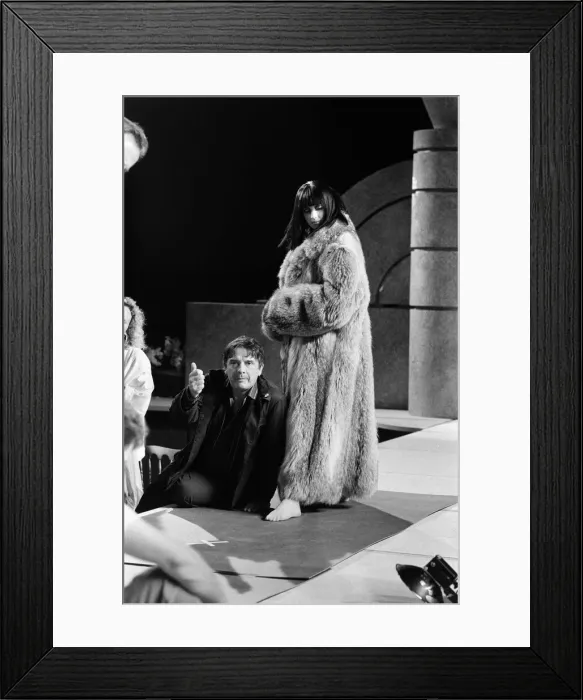 Framed Print : David Bailey making the Greenpeace anti-fur film Dumb Animals. 21st June 1985 Framed Print : David Bailey making the Greenpeace anti-fur film Dumb Animals. 21st June 1985