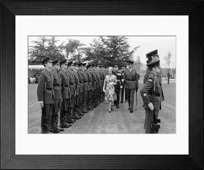 Framed Print : Queen Elizabeth II visiting Royal Signals, Catterick, Richmondshire, North Yorkshire Framed Print : Queen Elizabeth II visiting Royal Signals, Catterick, Richmondshire, North Yorkshire
