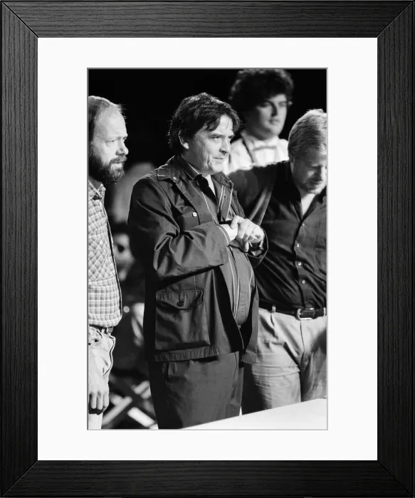 Framed Print : David Bailey making the Greenpeace anti-fur film Dumb Animals. 21st June 1985 Framed Print : David Bailey making the Greenpeace anti-fur film Dumb Animals. 21st June 1985