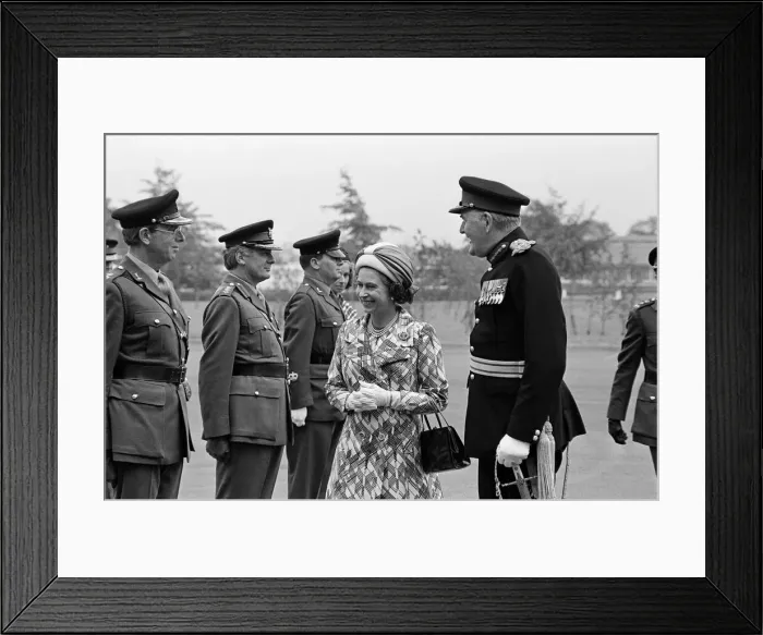 Framed Print : Queen Elizabeth II visiting Catterick Garrison, Richmondshire, North Yorkshire
