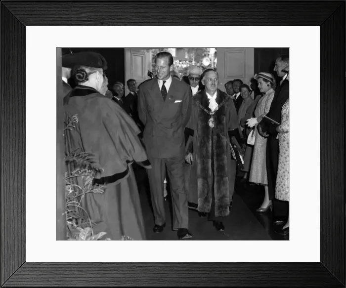 Framed Print : HRH Prince Philip, Duke of Edinburgh with Mayor of Barry. 20th December 1957 Framed Print : HRH Prince Philip, Duke of Edinburgh with Mayor of Barry. 20th December 1957