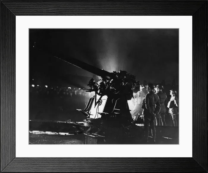 Framed Print : Anti Aircraft gun crew seen here in a demonstration just prior to the outbreak of war Framed Print : Anti Aircraft gun crew seen here in a demonstration just prior to the outbreak of war