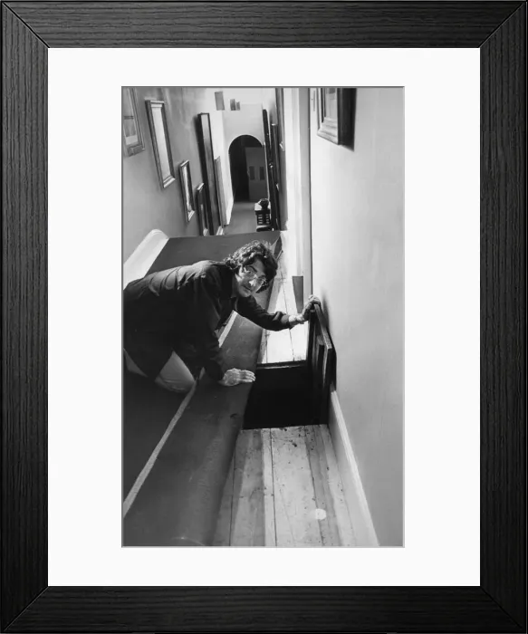 Framed Print : Lord Londonderry, 9th Marquess of Londonderry pictured at Wynyard Hall Estate