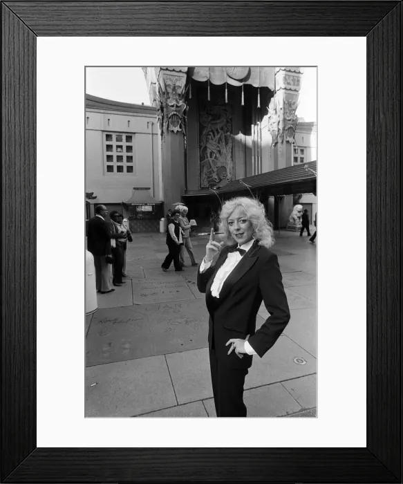 Framed Print : Julie Goodyear in Hollywood, California. 21st November 1982 Framed Print : Julie Goodyear in Hollywood, California. 21st November 1982