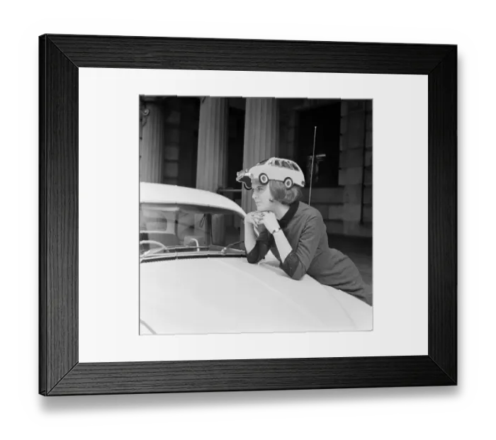 Framed Print : Fee £75 for online and £150 for print Miss Patricia McKenzie, 22