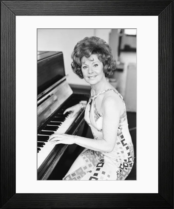 Framed Print : Barbara Knox, actress in Coronation Street who plays the character of Rita Bates