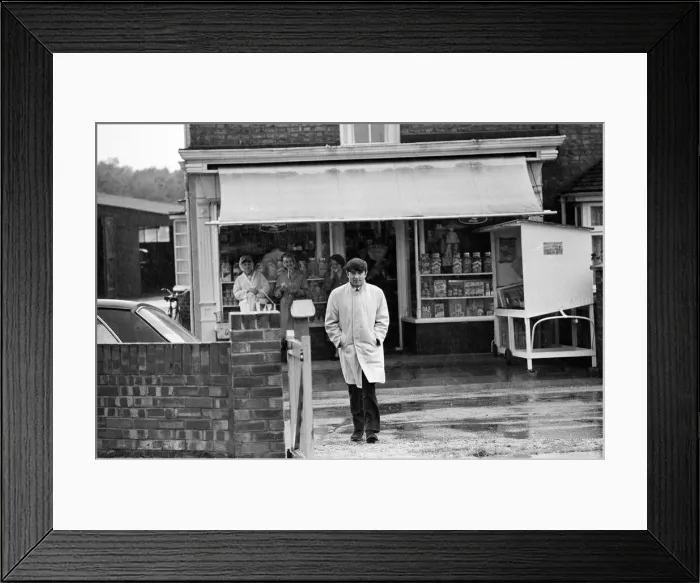 Framed Print : Jimmy Tarbuck in Great Yarmouth. Jimmy didn t know for sure at 4pm if he was getting Framed Print : Jimmy Tarbuck in Great Yarmouth. Jimmy didn t know for sure at 4pm if he was getting