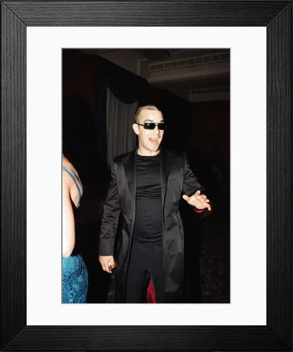 Framed Print : Robbie Williams attending the Elite Model Look of the Year competition, Connaught Rooms Framed Print : Robbie Williams attending the Elite Model Look of the Year competition, Connaught Rooms