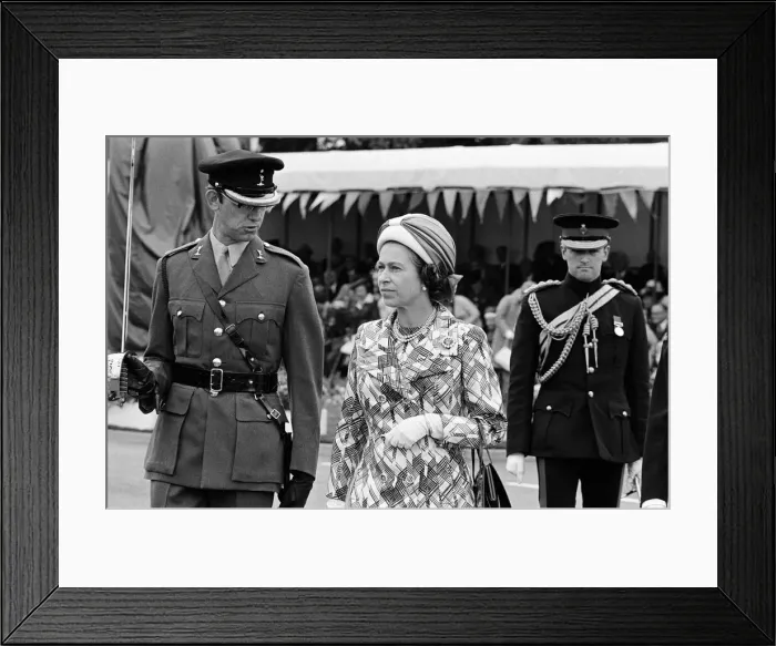 Framed Print : Queen Elizabeth II visiting Catterick Garrison, Richmondshire, North Yorkshire Framed Print : Queen Elizabeth II visiting Catterick Garrison, Richmondshire, North Yorkshire