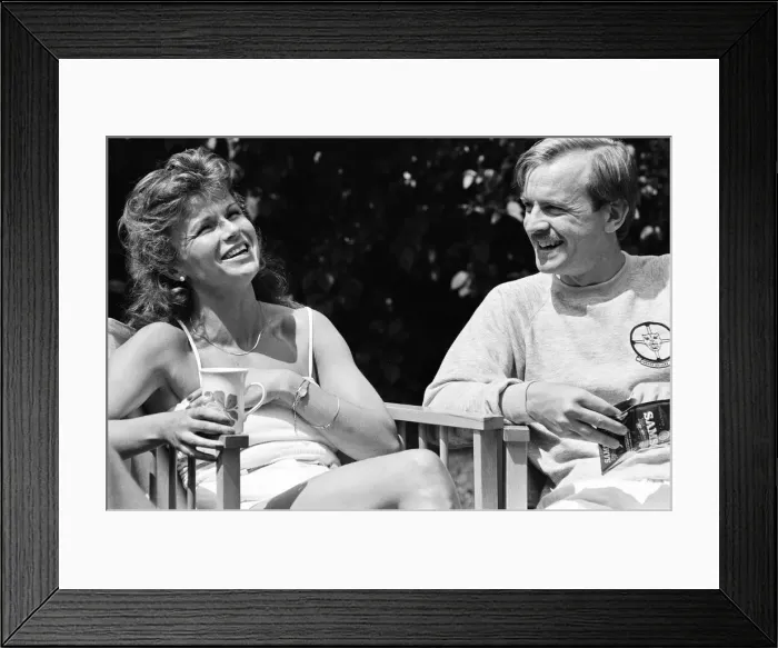 Framed Print : Julie Walters and Ian Charleson on location. 3rd July 1985 Framed Print : Julie Walters and Ian Charleson on location. 3rd July 1985