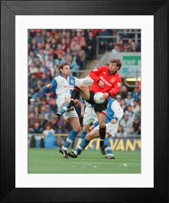 Framed Print : English Premier League match at Ewood Park. Blackburn Rovers 2 v Manchester United