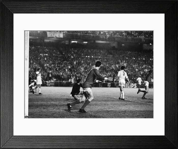 Framed Print : European Cup Semi Final Second Leg match at the Santiago Bernabeu Stadium in Madrid Framed Print : European Cup Semi Final Second Leg match at the Santiago Bernabeu Stadium in Madrid