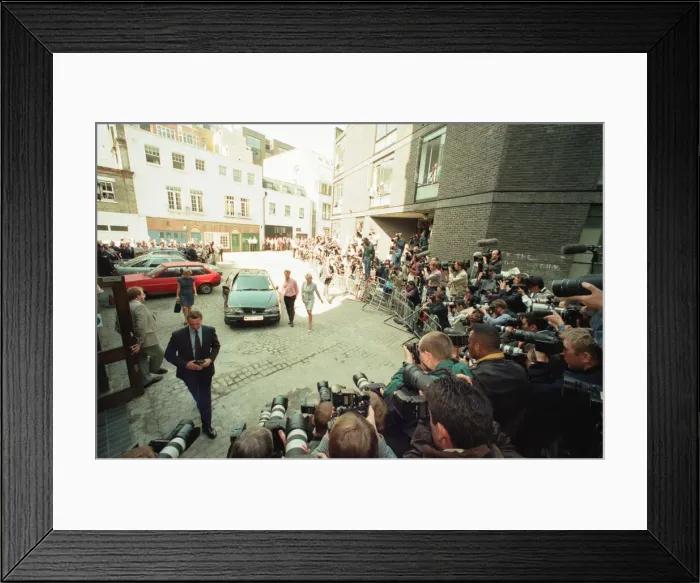 Framed Print : Princess Diana, keeps her first engagement as a divorced woman Framed Print : Princess Diana, keeps her first engagement as a divorced woman