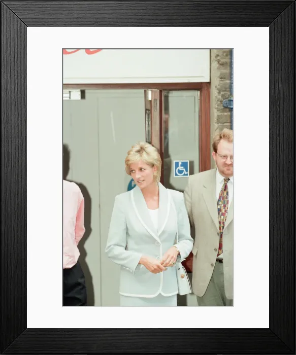 Framed Print : Princess Diana, keeps her first engagement as a divorced woman Framed Print : Princess Diana, keeps her first engagement as a divorced woman