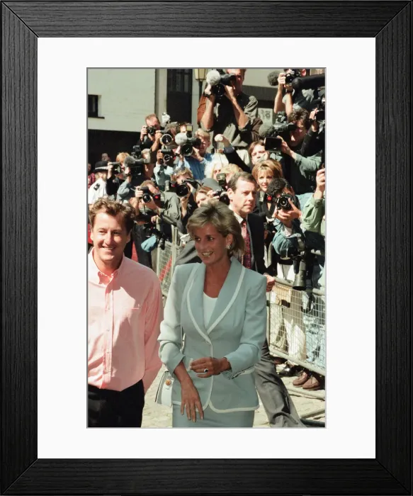 Framed Print : Princess Diana, keeps her first engagement as a divorced woman Framed Print : Princess Diana, keeps her first engagement as a divorced woman