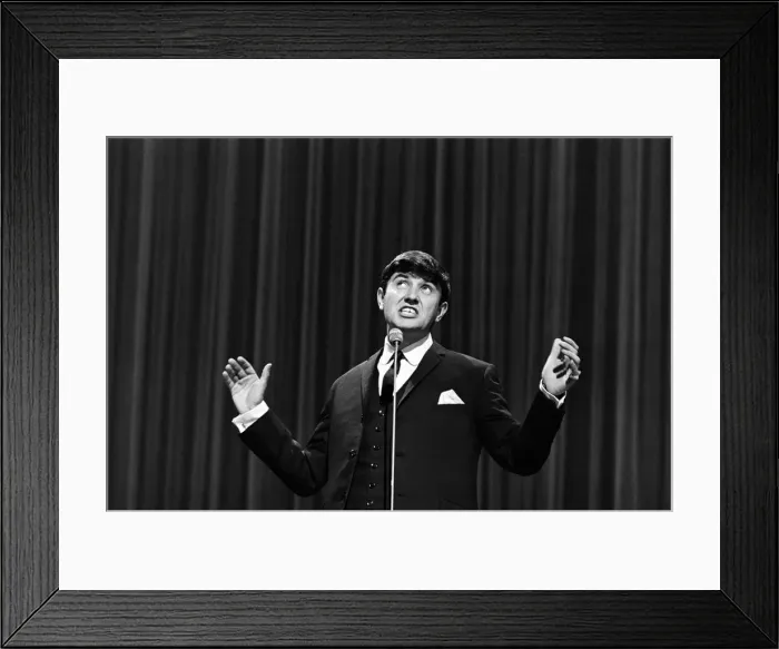 Framed Print : Comedian Jimmy Tarbuck rehearsing. 27th October 1963 Framed Print : Comedian Jimmy Tarbuck rehearsing. 27th October 1963