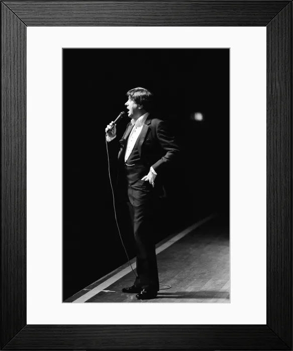 Framed Print : Jimmy Tarbuck at Bournemouth Winter Gardens, where he is appearing in a Summer Show Framed Print : Jimmy Tarbuck at Bournemouth Winter Gardens, where he is appearing in a Summer Show