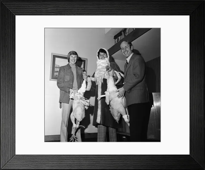 Framed Print : Colin Bell, Jimmy Tarbuck and Bobby Charlton pose with some turkeys. 23rd December 1971 Framed Print : Colin Bell, Jimmy Tarbuck and Bobby Charlton pose with some turkeys. 23rd December 1971