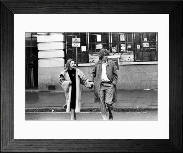 Framed Print : Tom Baker weds Lalla Ward at Chelsea Registry Office. 13th December 1980 Framed Print : Tom Baker weds Lalla Ward at Chelsea Registry Office. 13th December 1980