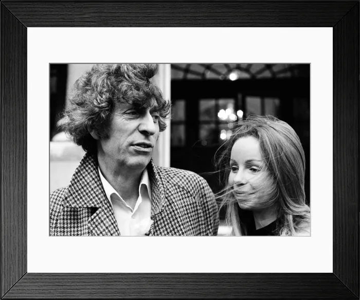 Framed Print : Tom Baker weds Lalla Ward at Chelsea Registry Office. 13th December 1980 Framed Print : Tom Baker weds Lalla Ward at Chelsea Registry Office. 13th December 1980