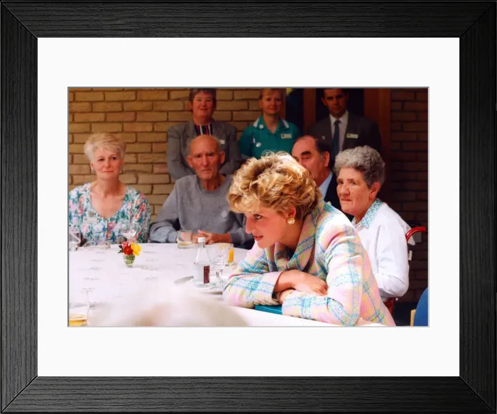 Framed Print : Princess Diana, HRH The Princess of Wales during her visit to Newcastle Upon Tyne Framed Print : Princess Diana, HRH The Princess of Wales during her visit to Newcastle Upon Tyne