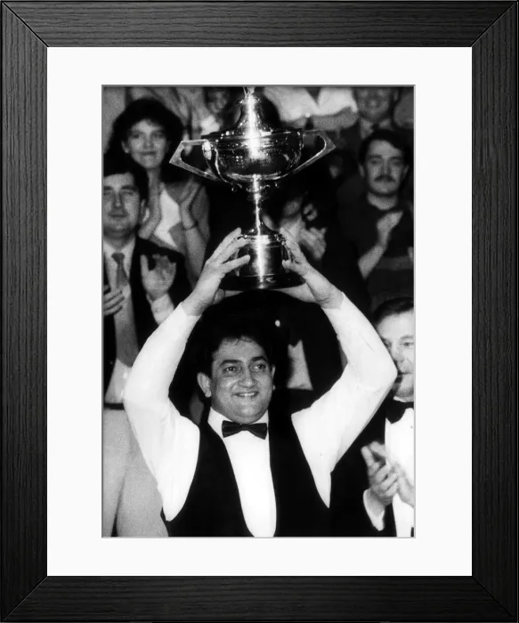 Framed Print : Joe Johnson holds aloft the trophy after winning the World Snooker Championships Final Framed Print : Joe Johnson holds aloft the trophy after winning the World Snooker Championships Final