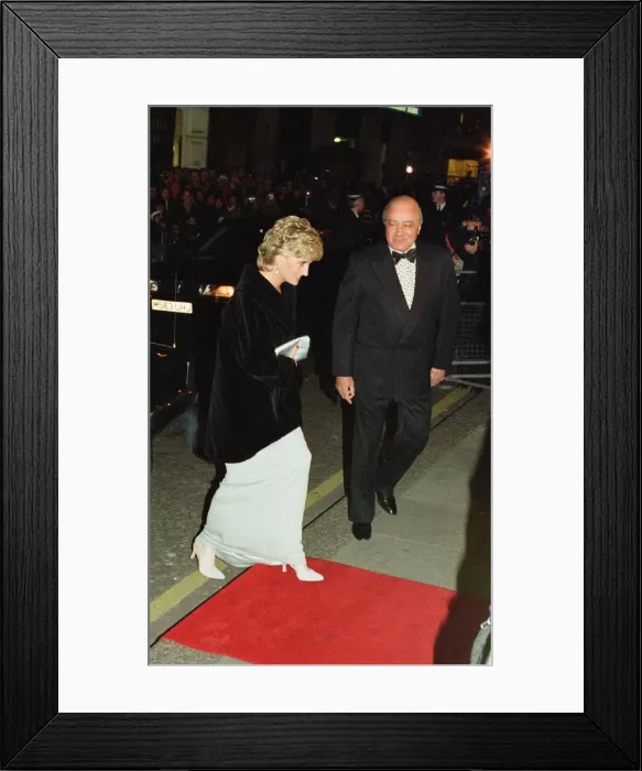 Framed Print : Princess Diana, HRH The Princess of Wales, is greeted by Mr Mohamed Al Fayed at Harrods Framed Print : Princess Diana, HRH The Princess of Wales, is greeted by Mr Mohamed Al Fayed at Harrods