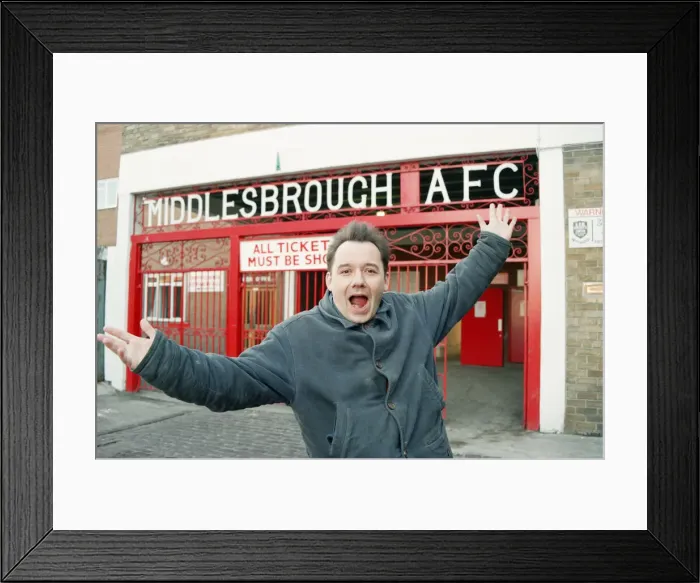 Framed Print : Bob Mortimer at Ayresome Park, Middlesbrough F. Cs football ground. Circa 1994 Framed Print : Bob Mortimer at Ayresome Park, Middlesbrough F. Cs football ground. Circa 1994