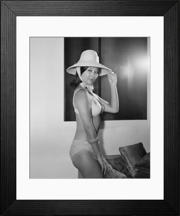 Framed Print : Tsai Chin, actress and lead in West End play The World of Suzie Wong Framed Print : Tsai Chin, actress and lead in West End play The World of Suzie Wong