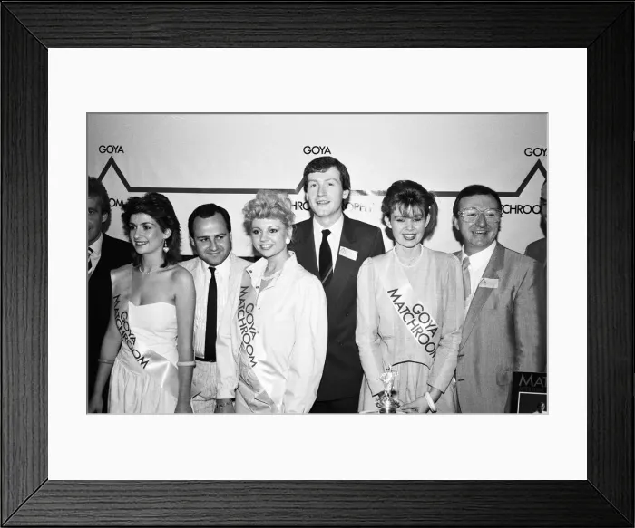 Framed Print : Snooker players Steve Davis and Dennis Taylor who recently contested the classic black Framed Print : Snooker players Steve Davis and Dennis Taylor who recently contested the classic black