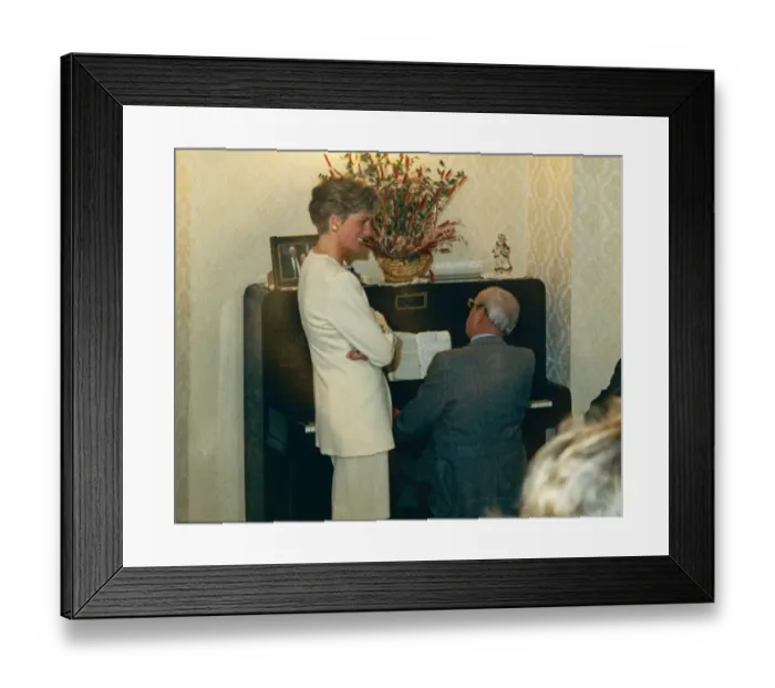 Framed Print : Princess Diana, HRH The Princess of Wales, sings along to the song Framed Print : Princess Diana, HRH The Princess of Wales, sings along to the song