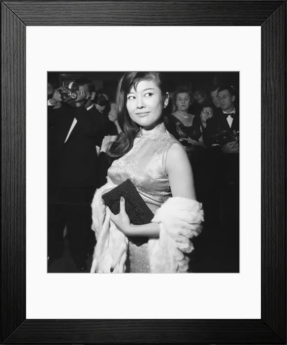 Framed Print : The Inn of the Sixth Happiness, film premiere at The Odeon, Leicester Square, London Framed Print : The Inn of the Sixth Happiness, film premiere at The Odeon, Leicester Square, London