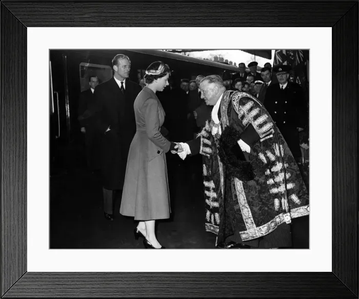 Framed Print : The Lord Mayor says farewell at Coventry Station. 23rd March 1956 Framed Print : The Lord Mayor says farewell at Coventry Station. 23rd March 1956