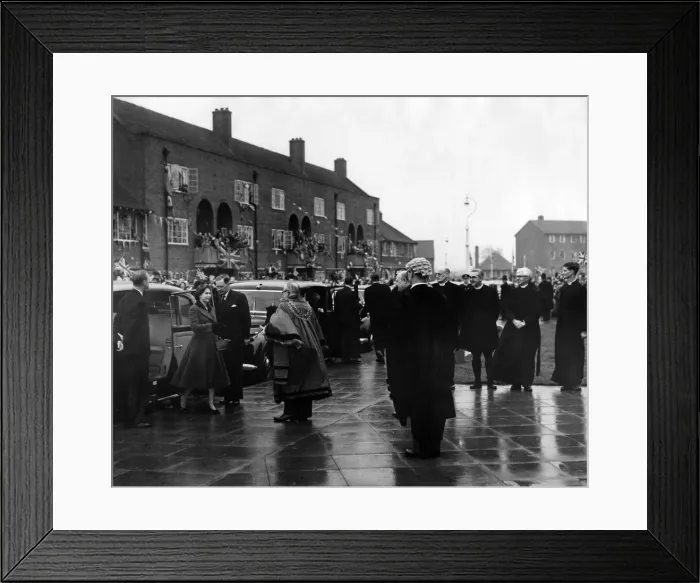 Framed Print : Queen Elizabeth II and Prince Philip visiting Birmingham, West Midlands Framed Print : Queen Elizabeth II and Prince Philip visiting Birmingham, West Midlands